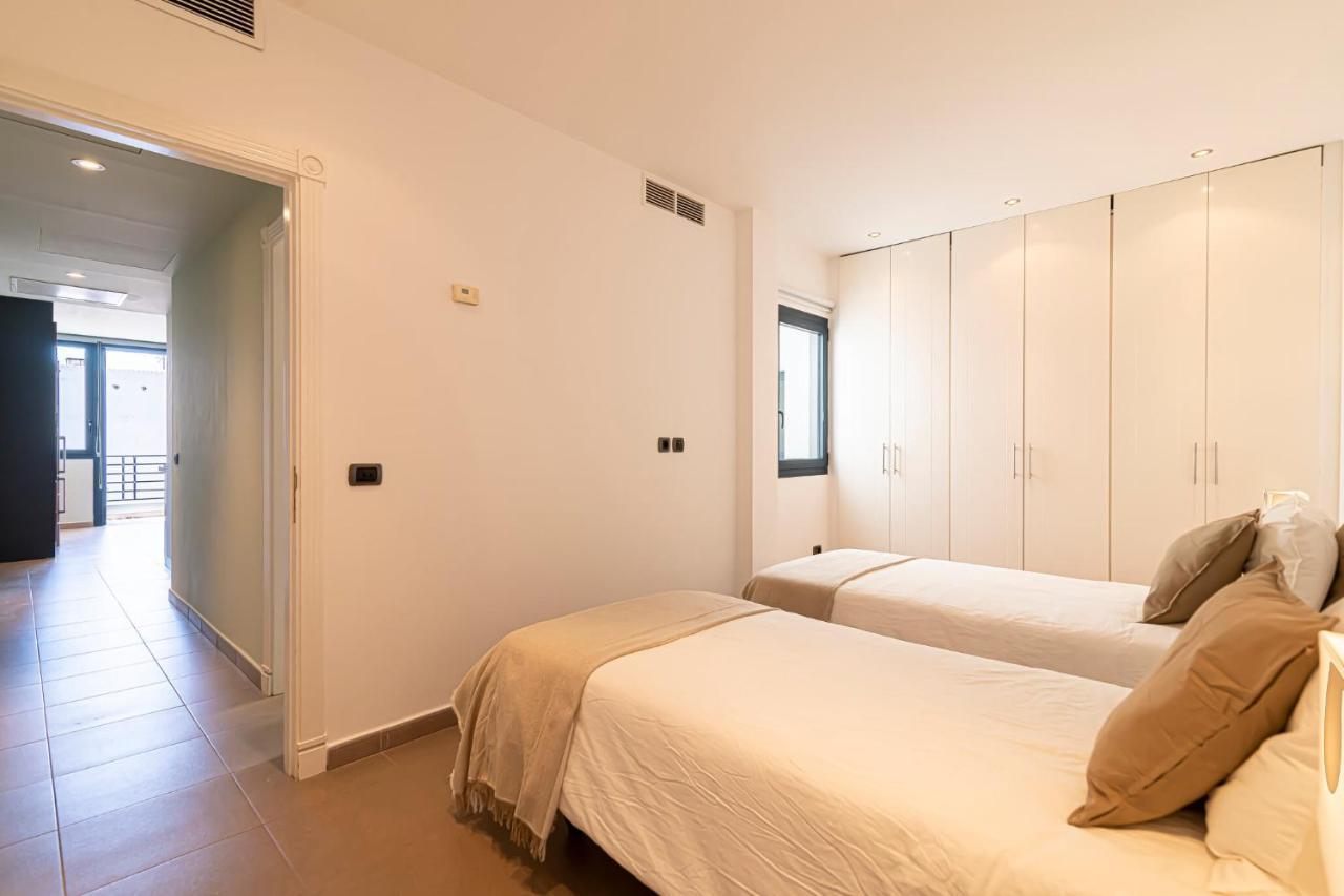 Luxury Holidays Suites, Playa De Los Cristianos Los Cristianos  Zewnętrze zdjęcie